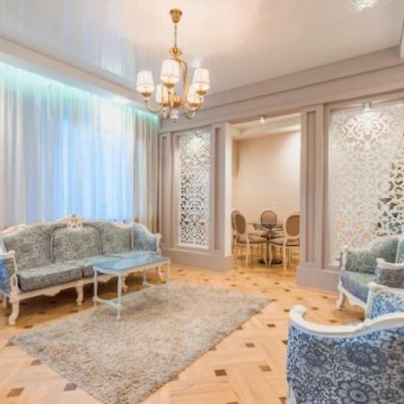 Royal Apartments Tbilisi Esterno foto