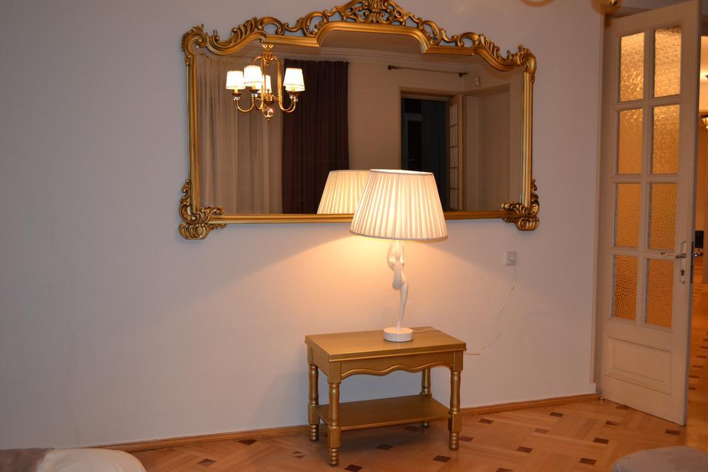Royal Apartments Tbilisi Esterno foto